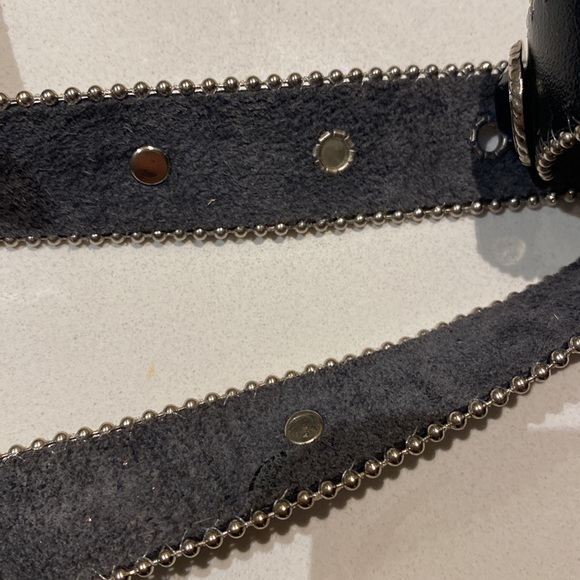 FREE W/purchaseVINTAGE 80’s New condit real leather belt 32 inches length size S - Picture 9 of 10